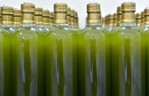 botellas-de-aceite-de-oliva-virgen-extra